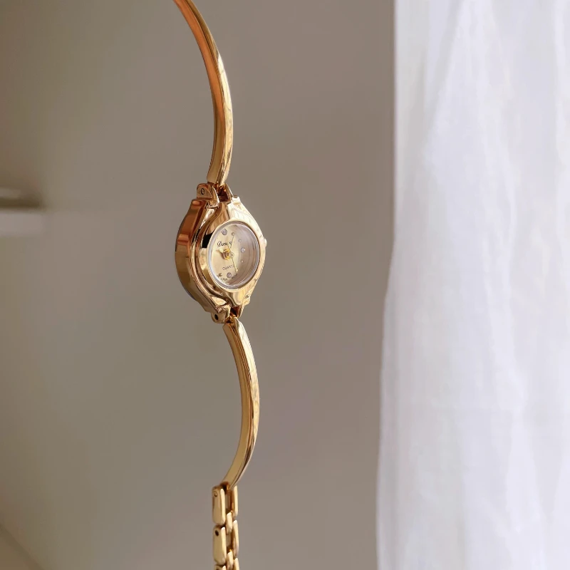 Classic Trend Ladies Watch Elegant Simple Waterproof 2025 Quartz Watch Birthday Gift
Classic Trend Ladies Watch Elegant Simple Waterproof 2025 Quartz Watch Birthday Gift