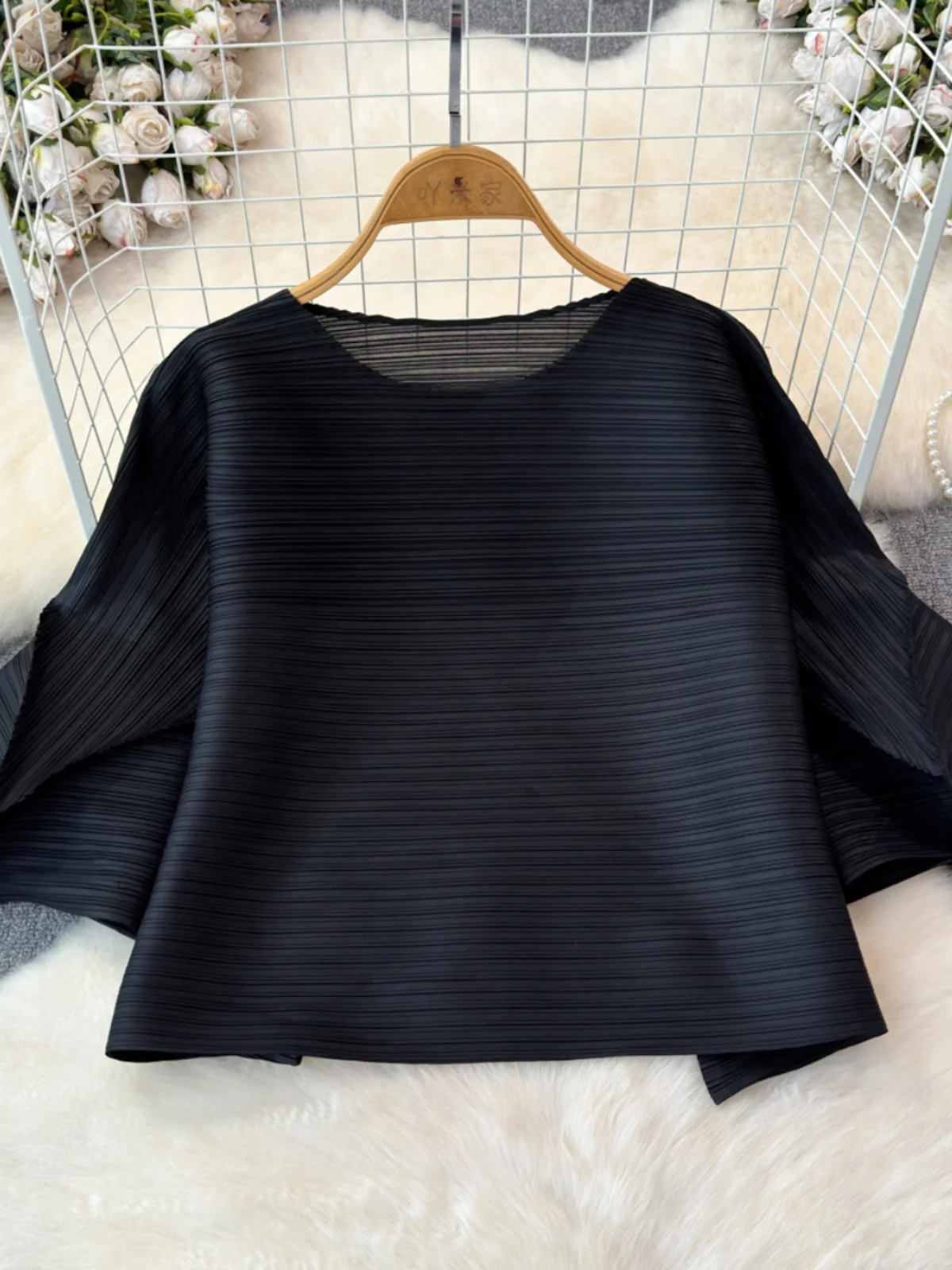 Summer Women's Loose T-irt Folded ort Sve Irregular Pure Color Design Casual Comfortable Belly Covering Slimming Top
Summer Women's Loose T-irt Folded ort Sve Irregular Pure Color Design Casual Comfortable Belly Covering Slimming Top