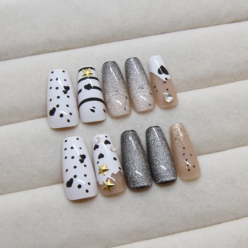 24Pcs Long Square Press on Nails - Black & White Polka Dots with Gold Silver Glitter Stripes and Heart Design
24Pcs Long Square Press on Nails - Black & White Polka Dots with Gold Silver Glitter Stripes and Heart Design