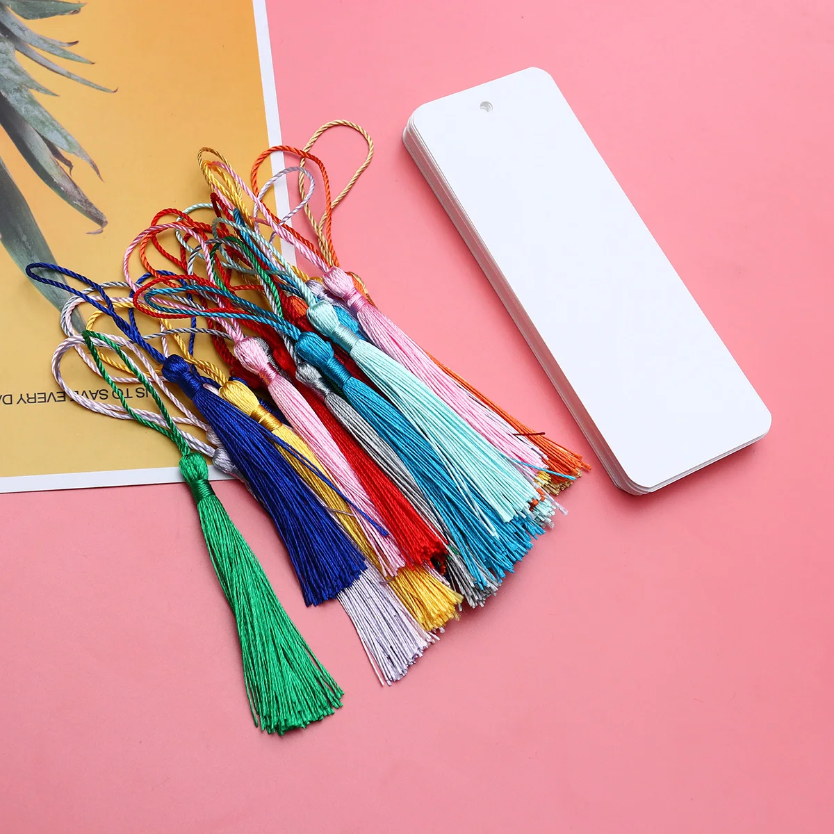 24Pcs Plain Paper Bookmarks with Tassel Cardstock for DIY Projects Reading Notes Wedding Souvenirs Business Gift
24Pcs Plain Paper Bookmarks with Tassel Cardstock for DIY Projects Reading Notes Wedding Souvenirs Business Gift