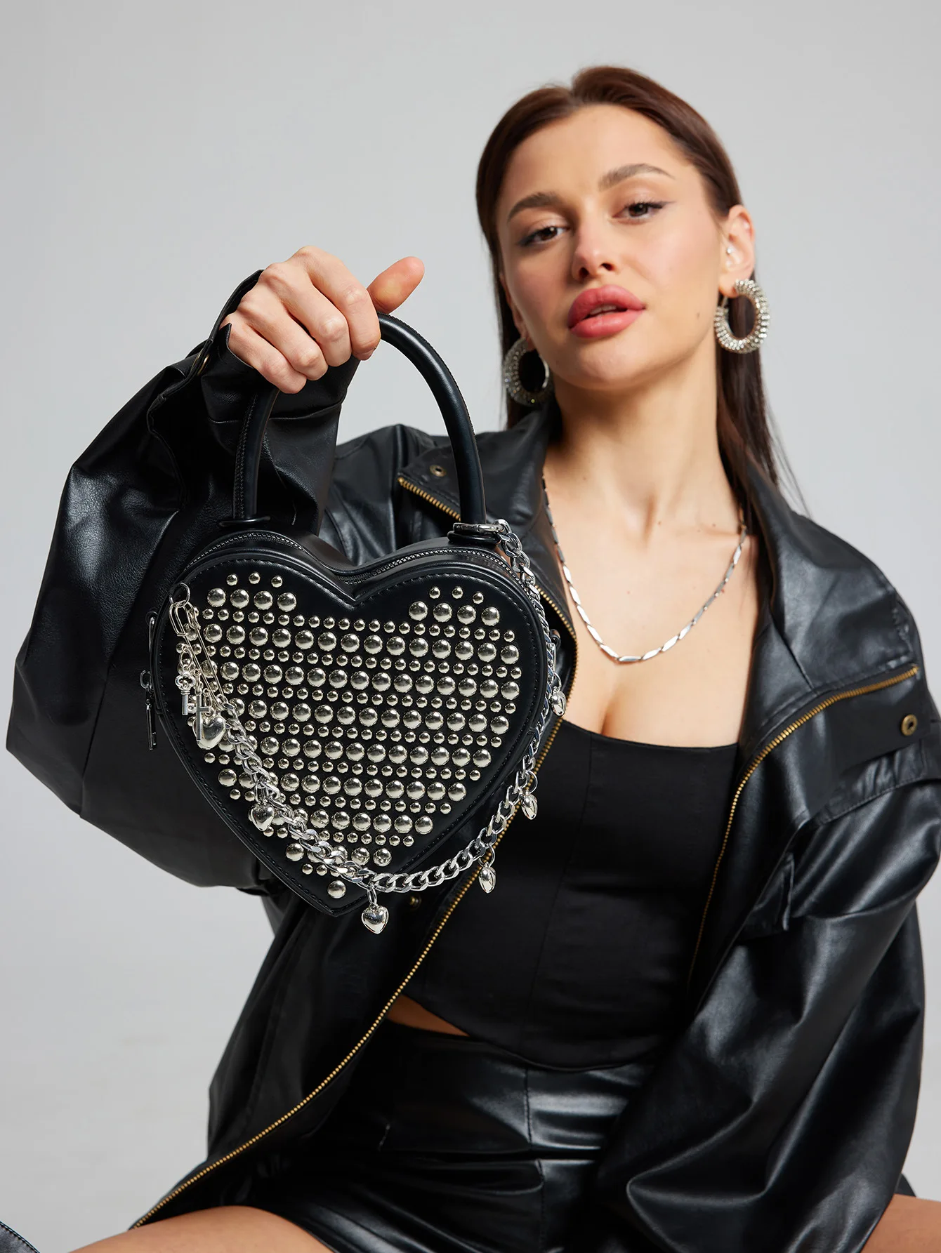 Heart Shaped Rivet Women Handbag Studded Thumbtack Shoulder Bag Luxury Party Wedding Clutch Valentine's Day Love Evening Bags
Heart Shaped Rivet Women Handbag Studded Thumbtack Shoulder Bag Luxury Party Wedding Clutch Valentine's Day Love Evening Bags