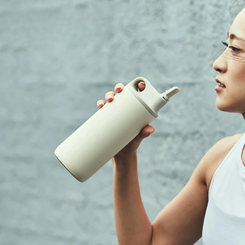 550ML Vacuum Spout Type Sports Thermos,Multi-functional 304 Stainless Steel with Large Capacity Portable Exquisite Thermos Flask
550ML Vacuum Spout Type Sports Thermos,Multi-functional 304 Stainless Steel with Large Capacity Portable Exquisite Thermos Flask