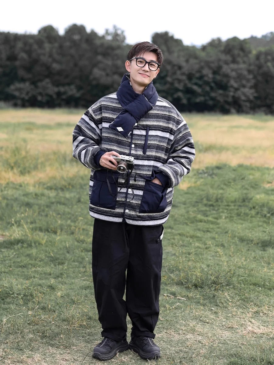 Winter New Sle Retro Gourd Stitch Cotton Jaet Men's Woolen Patchwork Double-Sided Wear Cotton Coat Scarf Trendy Loose Fit
Winter New Sle Retro Gourd Stitch Cotton Jaet Men's Woolen Patchwork Double-Sided Wear Cotton Coat Scarf Trendy Loose Fit