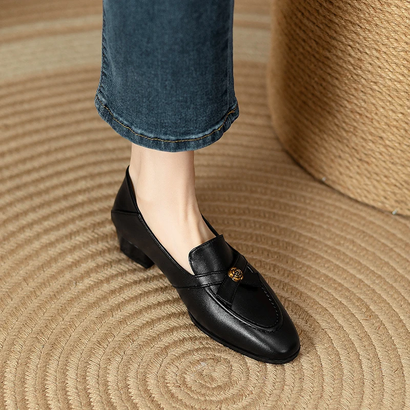 Весна 2023, новинка, женские кожаные туфли в стиле ретро с камелией Bean oes, лоферы на среднем каблуке с узлом Thi Heel Single oes
Весна 2023, новинка, женские кожаные туфли в стиле ретро с камелией Bean oes, лоферы на среднем каблуке с узлом Thi Heel Single oes