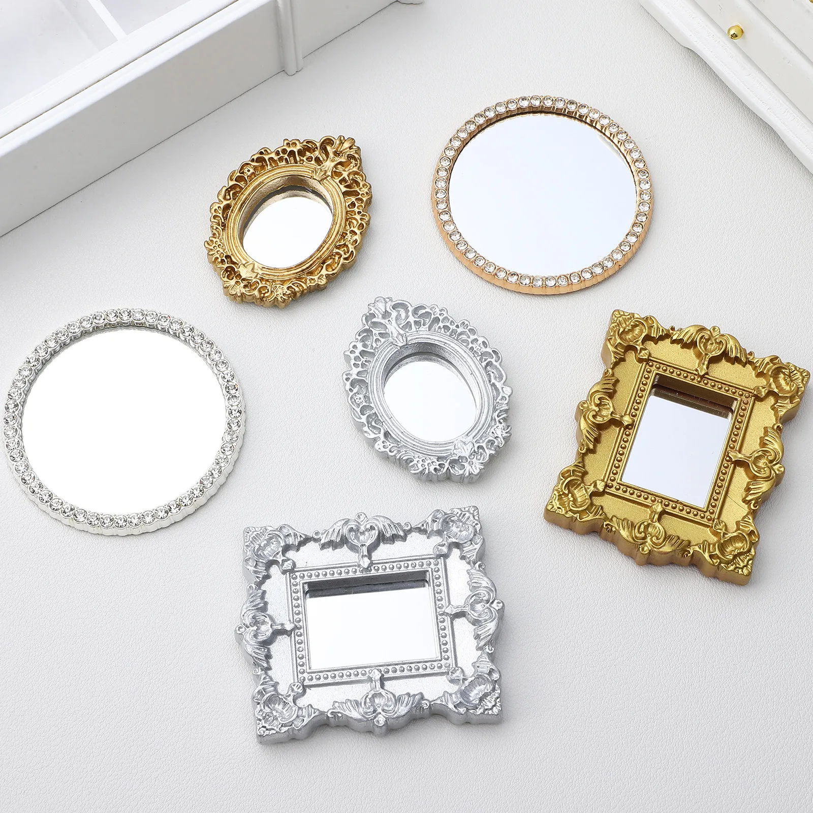 6Pcs Small Mirror Models Delicate Simulated Decorations for Dollhouse Arrangement House Mirror House Mirrors
6Pcs Small Mirror Models Delicate Simulated Decorations for Dollhouse Arrangement House Mirror House Mirrors