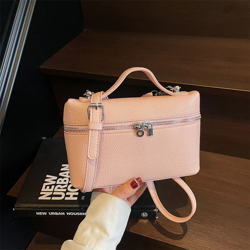 Fashionable women's solid color new trend PU small square bag shoulder bag crossbody bag handbag сумка designer luxury bag 가방 
Fashionable women's solid color new trend PU small square bag shoulder bag crossbody bag handbag сумка designer luxury bag 가방