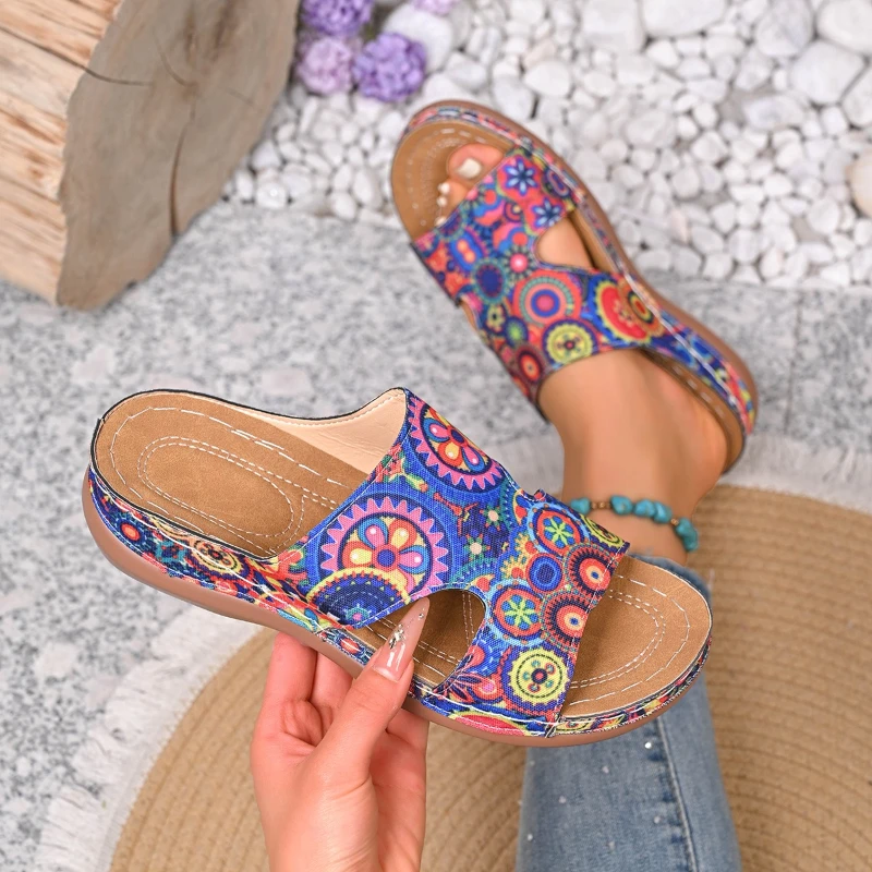 2026 Summer Fashion New Lightweight Bohemian Style Women's Slippers Piece Casual Comfortable Thick-soled Beach Sandals
2026 Summer Fashion New Lightweight Bohemian Style Women's Slippers Piece Casual Comfortable Thick-soled Beach Sandals