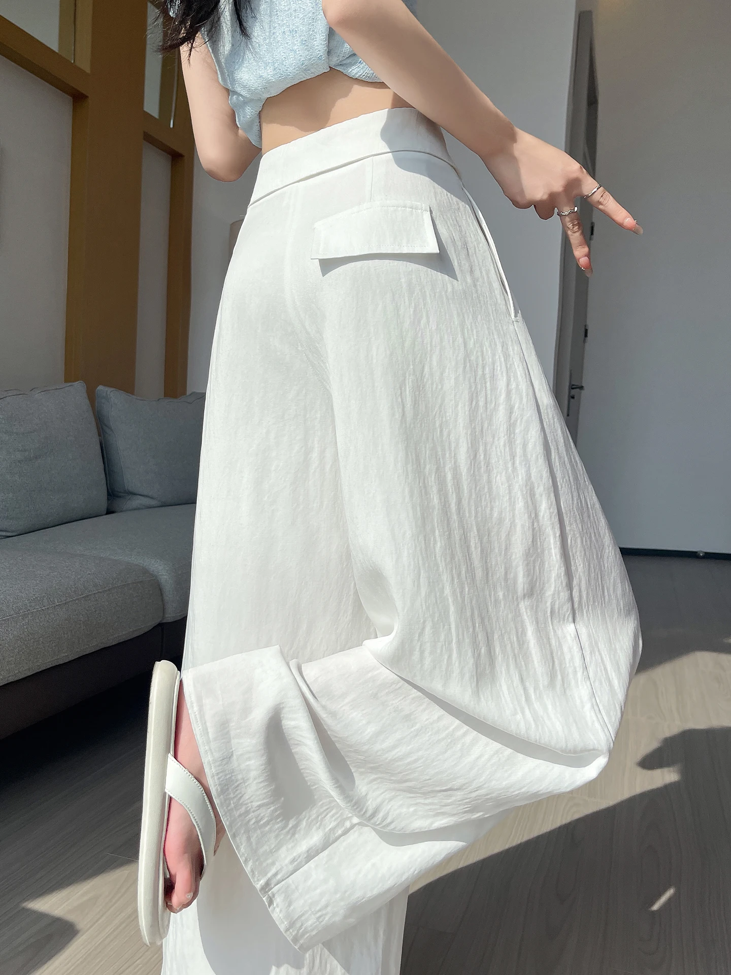 White Linen Ice Silk Wide Leg Pants Women Summer Thin Blade Design Sensation Scythe Pants High Waist Straight Cut Casual Trou...
White Linen Ice Silk Wide Leg Pants Women Summer Thin Blade Design Sensation Scythe Pants High Waist Straight Cut Casual Trou...
