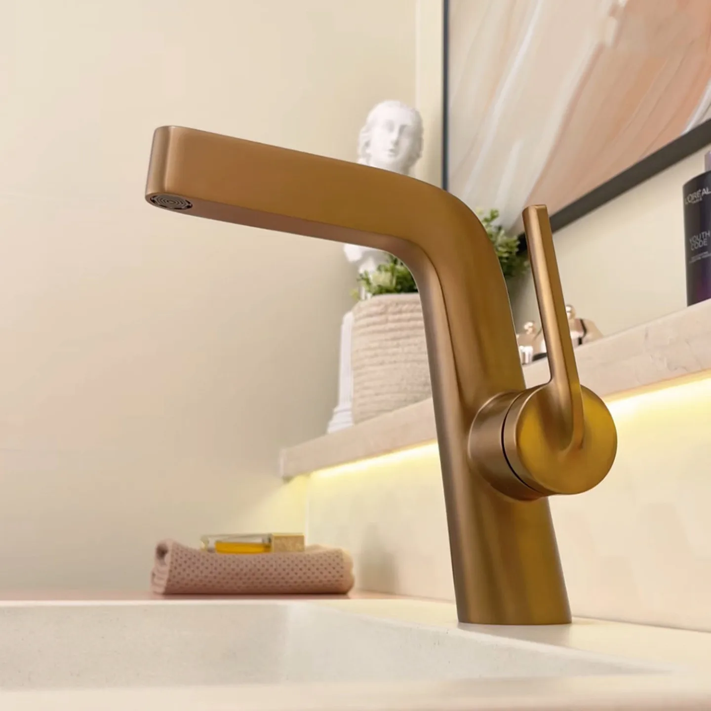 Brush Rose Gold Basin faucet Gold Bathroom Faucet Hot & Cold Black Lavotory faucet sink tap White Water Faucet Chrome Faucet
Brush Rose Gold Basin faucet Gold Bathroom Faucet Hot & Cold Black Lavotory faucet sink tap White Water Faucet Chrome Faucet