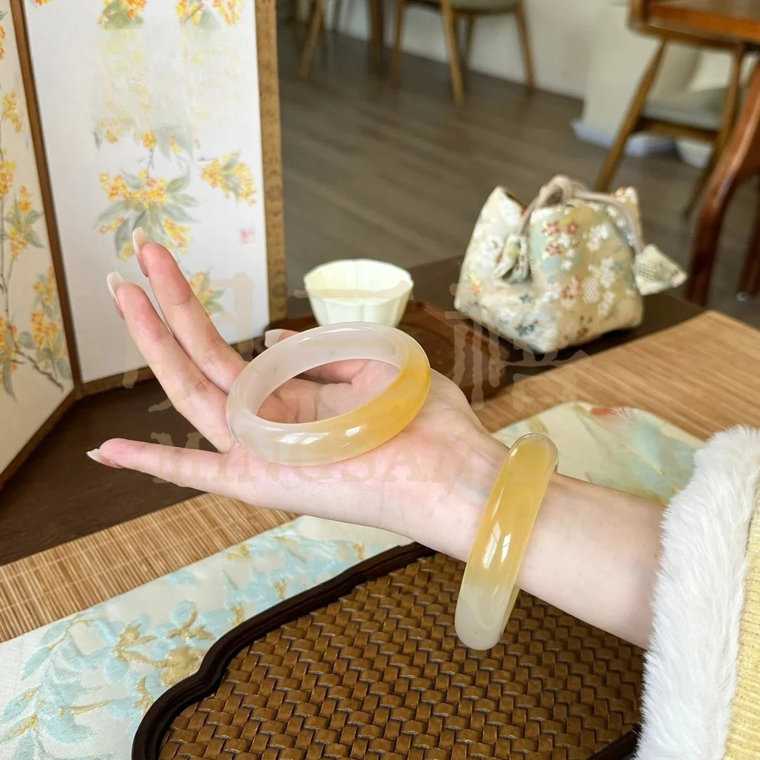 Браслет из нефрита Ice Seed Yellow Dragon Jade, благородный, модный и универсальный нефритовый браслет для женщин.
Браслет из нефрита Ice Seed Yellow Dragon Jade, благородный, модный и универсальный нефритовый браслет для женщин.