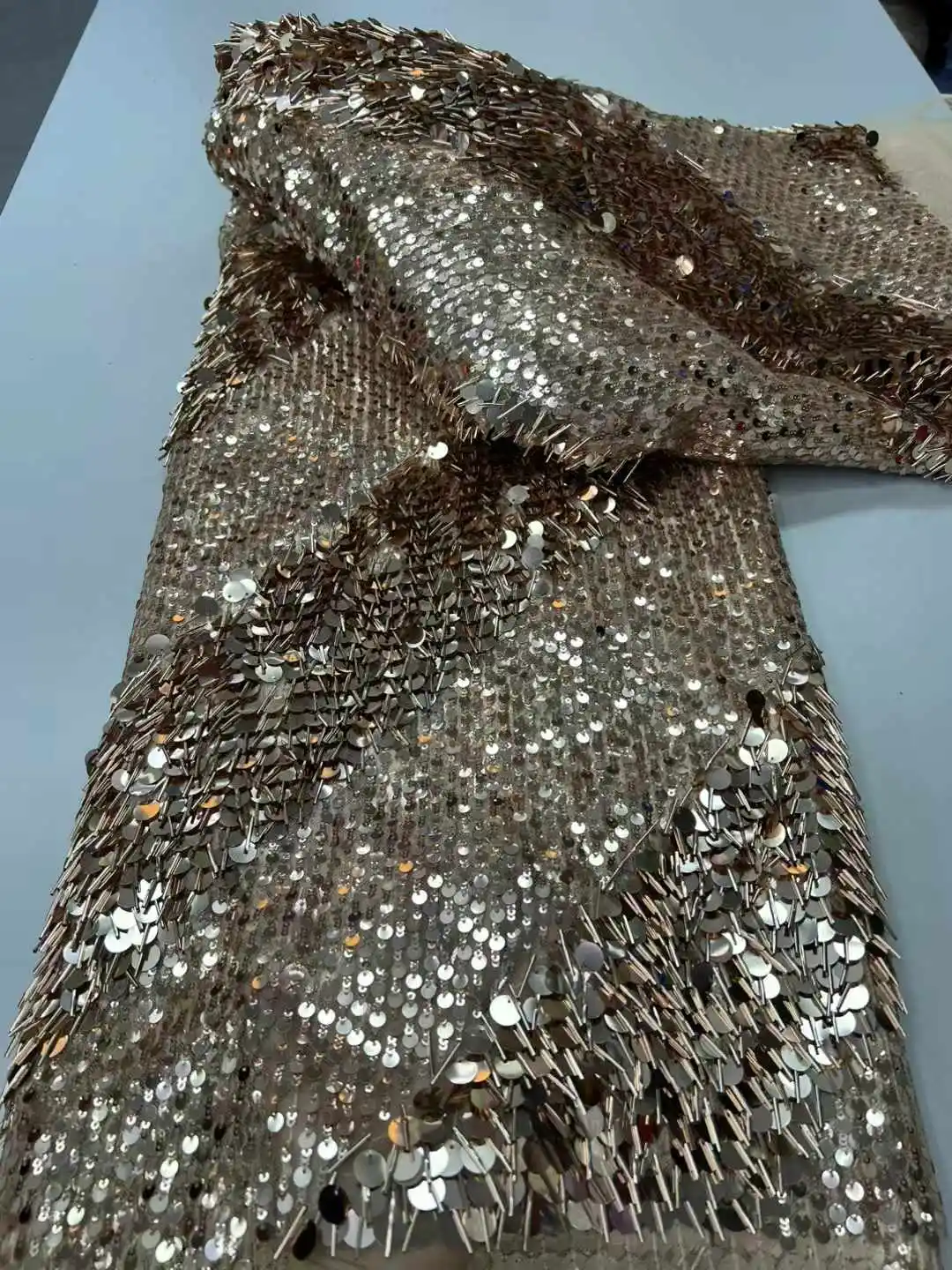 2025 African French Nigerian High End Tulle Lace Fabric With Beads Sequins Mesh for Embroiderg Wedding Party Bride Sewing Dress
2025 African French Nigerian High End Tulle Lace Fabric With Beads Sequins Mesh for Embroiderg Wedding Party Bride Sewing Dress