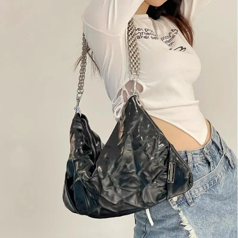 European And American Original Retro Motorcycle Large Capacity Casual Pleated Tote Bag Versatile Chain Bag Shoulder Bag Trendy
European And American Original Retro Motorcycle Large Capacity Casual Pleated Tote Bag Versatile Chain Bag Shoulder Bag Trendy