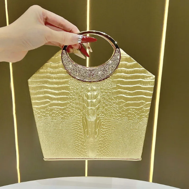 Роскошная женская сумка с принтом аллигатора, высококачественная вечерняя сумка со стразами, модное платье, сумка через плечо с цепочкой
Роскошная женская сумка с принтом аллигатора, высококачественная вечерняя сумка со стразами, модное платье, сумка через плечо с цепочкой