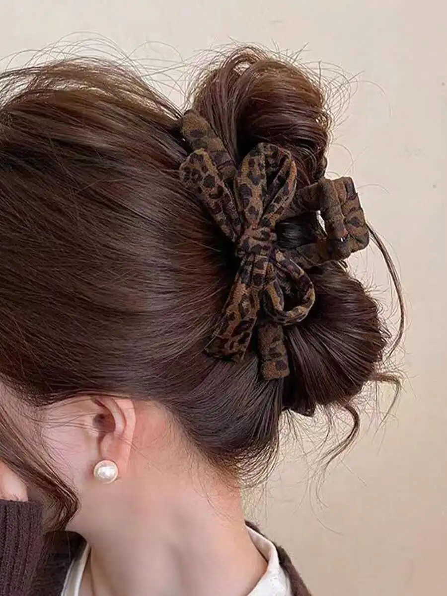 Retro Leopard Print Bow Hair Claw Clip For Women Elegant Daily Hair Accessory
Retro Leopard Print Bow Hair Claw Clip For Women Elegant Daily Hair Accessory