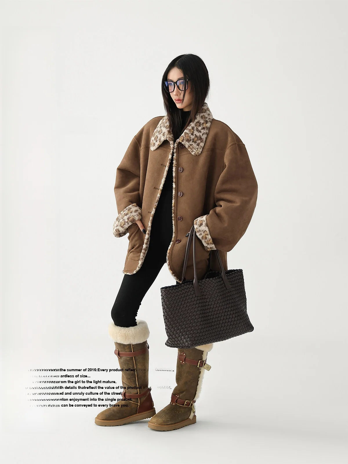 Женское пальто AceStudios в американском ретро-стиле с леопардовым принтом, замшевыми вставками и мехом ягненка, свободного кроя, для повседневной носки
Женское пальто AceStudios в американском ретро-стиле с леопардовым принтом, замшевыми вставками и мехом ягненка, свободного кроя, для повседневной носки