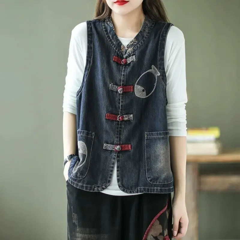 Retro Embroidery Women's Denim Vest Spring Autumn Sleeveless Tops Plus Size Denim Cardigan Korean Fashion Leisure Loose New Za
Retro Embroidery Women's Denim Vest Spring Autumn Sleeveless Tops Plus Size Denim Cardigan Korean Fashion Leisure Loose New Za