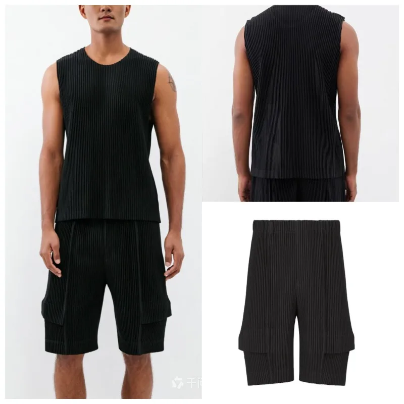 Miyake Pleated Shorts Set Men 2026 Summer New Casual Vest + Elastic Waist High Stretch Cargo Pants 2-Piece Set Unique Versatile
Miyake Pleated Shorts Set Men 2026 Summer New Casual Vest + Elastic Waist High Stretch Cargo Pants 2-Piece Set Unique Versatile