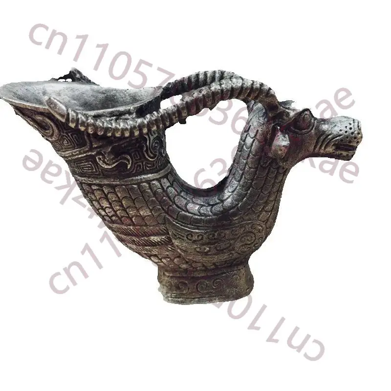 Tibetan Silver Relief Carved Sheep Head Bottle Cup China Folk Collection Handcrafted Ethnic Art Decorative Barware
Tibetan Silver Relief Carved Sheep Head Bottle Cup China Folk Collection Handcrafted Ethnic Art Decorative Barware