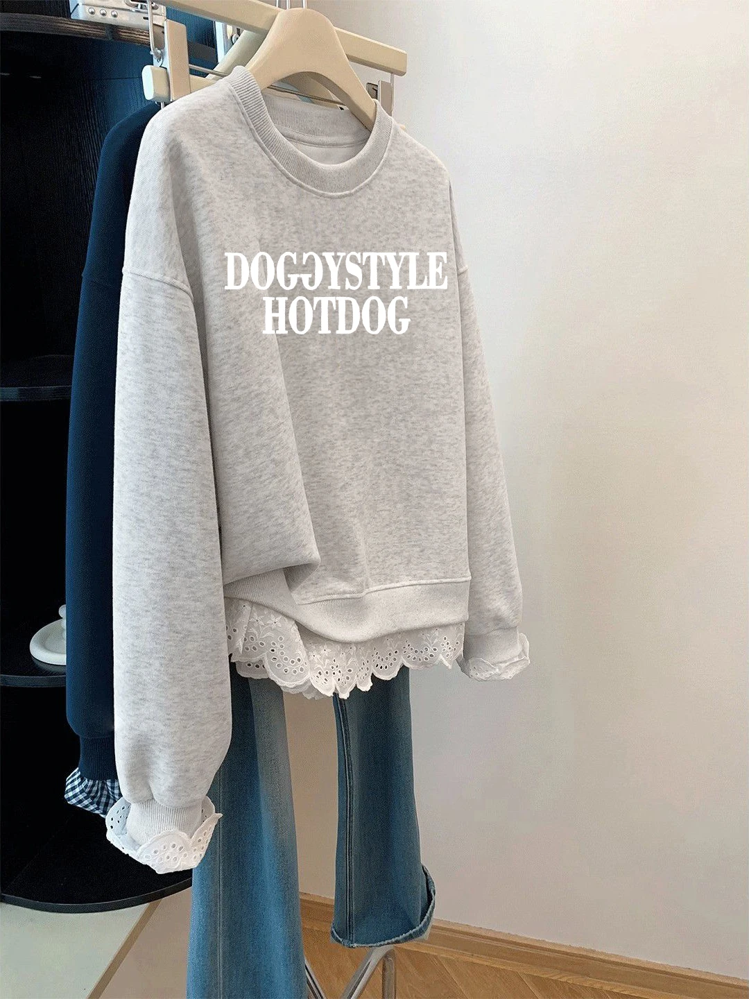 Trendy Retro ey Letter Print Hoodie Women's Spring Autumn Unique Slimming Long Sve Top Comfortable Casual Streetwear
Trendy Retro ey Letter Print Hoodie Women's Spring Autumn Unique Slimming Long Sve Top Comfortable Casual Streetwear