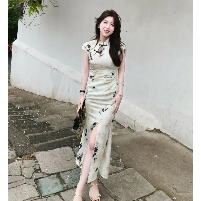 Summer Sexy Cheongsam for Young Girls Retro Elegant Long Mini Formal Dress Chinese Traditional Qipao Dress CH-064
Summer Sexy Cheongsam for Young Girls Retro Elegant Long Mini Formal Dress Chinese Traditional Qipao Dress CH-064