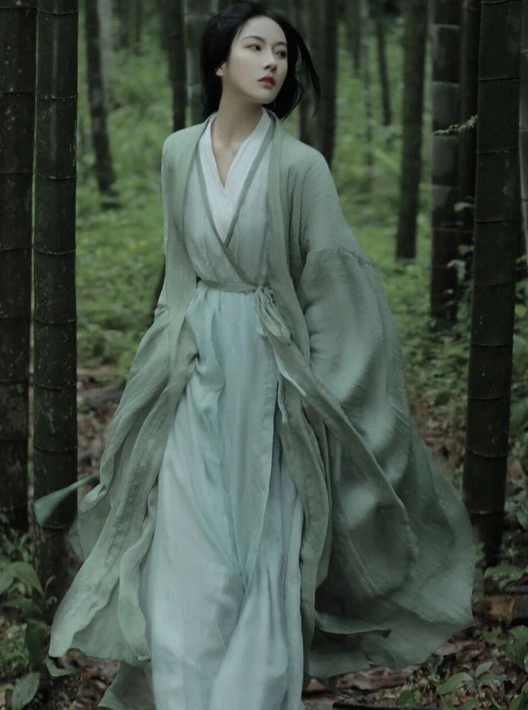 Elegant Hanfu Style Long Sleeve Dress Women's Slimming Wide Sleeve Flowing Fairy Skirt Photography Costume Cold Tone Dress
Elegant Hanfu Style Long Sleeve Dress Women's Slimming Wide Sleeve Flowing Fairy Skirt Photography Costume Cold Tone Dress