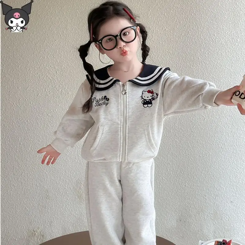 Бейсбольный костюм Hello Kitty Sanrio для девочек, каваи с героями мультфильмов, весенне-осенние брюки, куртка, новая мода, приятная для кожи
Бейсбольный костюм Hello Kitty Sanrio для девочек, каваи с героями мультфильмов, весенне-осенние брюки, куртка, новая мода, приятная для кожи