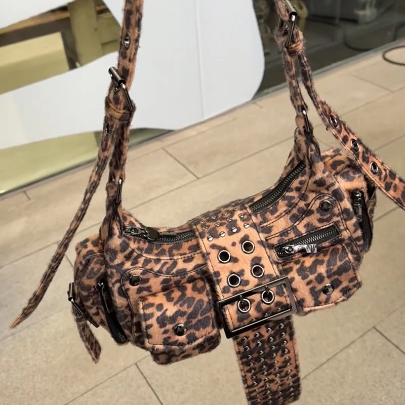 Модная женская сумка-кроссбоди Spicy Girl с леопардовым принтом, мотоциклетная сумка с пряжкой и множеством карманов, на молнии, высококачественная, стильная сумка на плечо
Модная женская сумка-кроссбоди Spicy Girl с леопардовым принтом, мотоциклетная сумка с пряжкой и множеством карманов, на молнии, высококачественная, стильная сумка на плечо