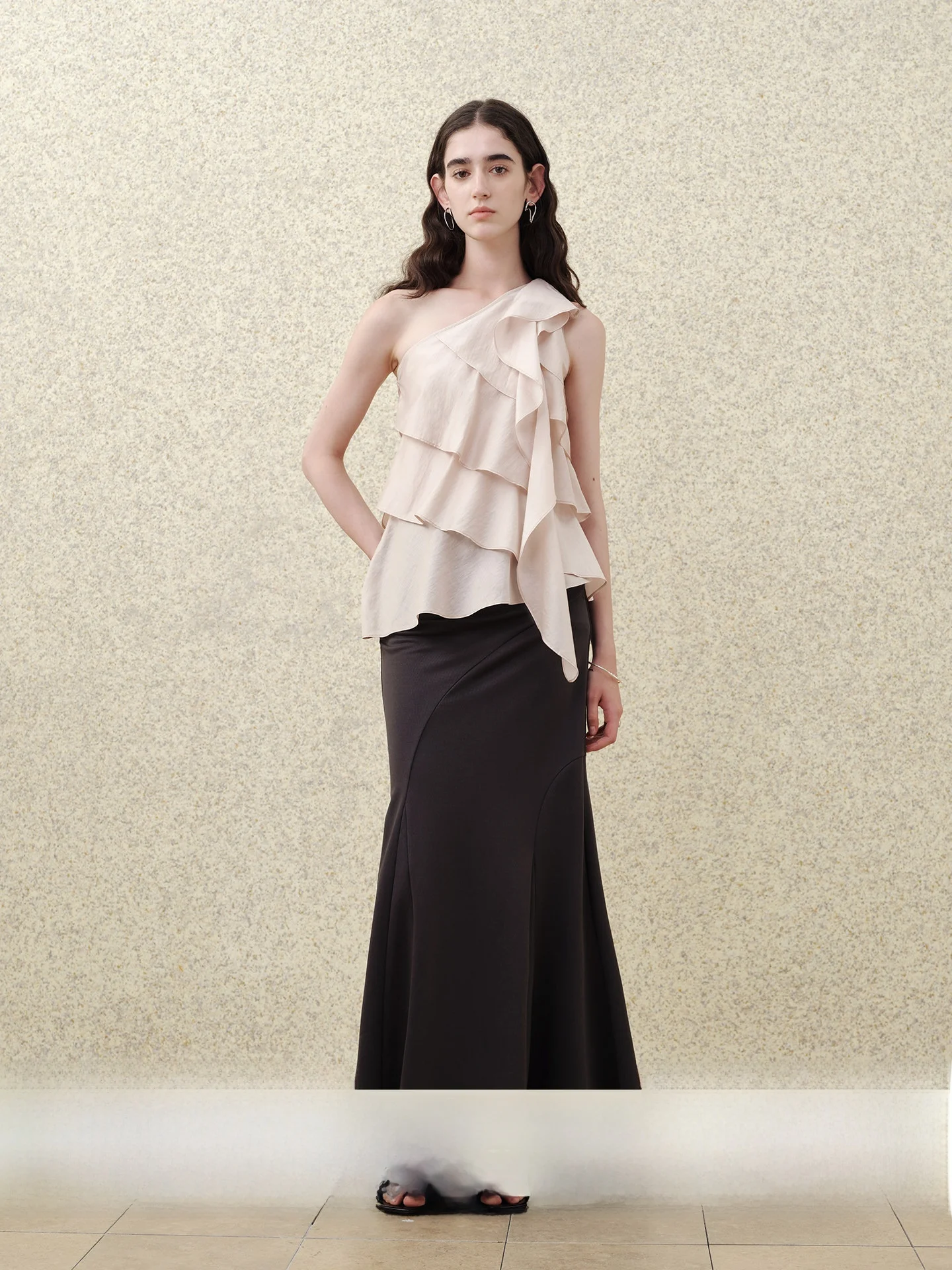 Elegant High Waist Streamlined Fish Tail Skirt Original Design Cotton Blend Fabric Bodycon Fit Summer Collection Chinese Made
Elegant High Waist Streamlined Fish Tail Skirt Original Design Cotton Blend Fabric Bodycon Fit Summer Collection Chinese Made