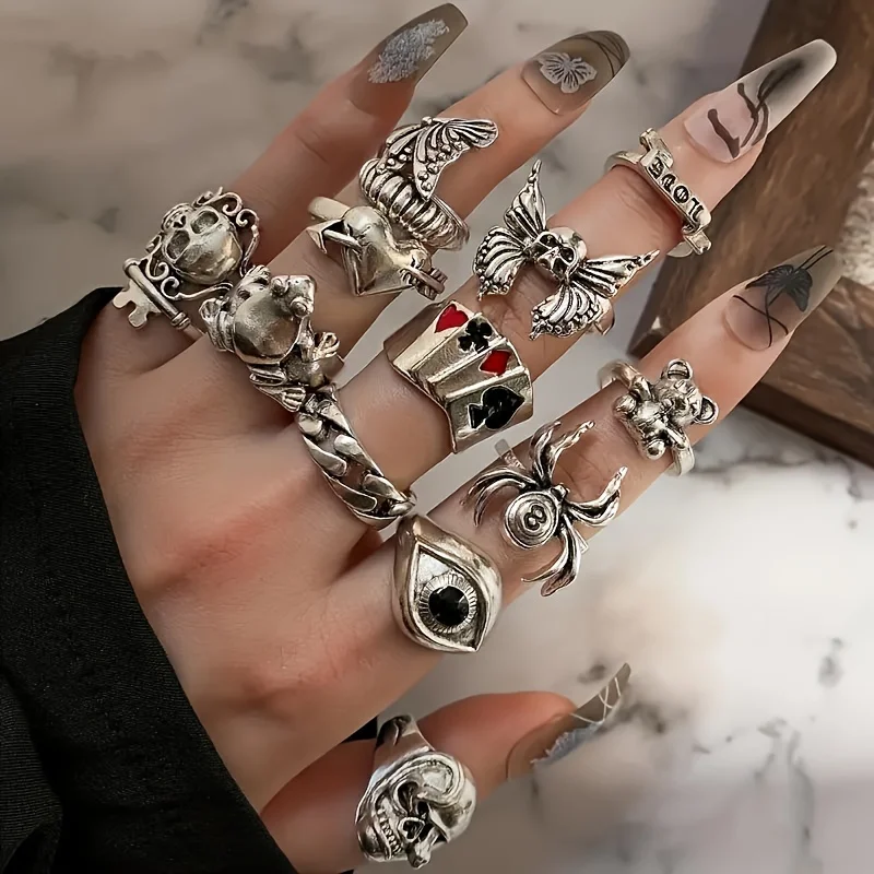 24 Piece Gothic Ring Set, Fashionable Clown Face, Demon Smile Face Pattern, Zinc Alloy Mixed With Daily , Halloween Decoration 
24 Piece Gothic Ring Set, Fashionable Clown Face, Demon Smile Face Pattern, Zinc Alloy Mixed With Daily , Halloween Decoration