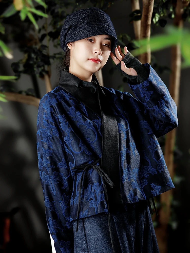 Warm Silk Tkaed Hanfu Collar ort Jaet Autumn Winter Cotton Padded Coat Thiened Cloud Silk Flower Patterned Traditional ...
Warm Silk Tkaed Hanfu Collar ort Jaet Autumn Winter Cotton Padded Coat Thiened Cloud Silk Flower Patterned Traditional ...