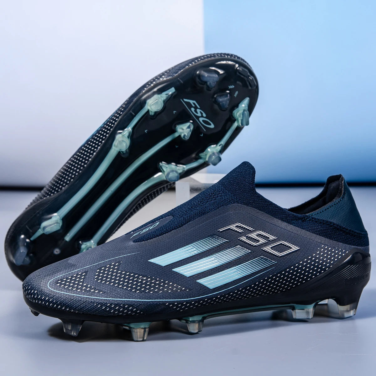 New Men Football Boots Cleats Unisex Soccer Shoes TF/FG Sneakers Match Ultralight Hot Sale Professional Futsal High-quality
New Men Football Boots Cleats Unisex Soccer Shoes TF/FG Sneakers Match Ultralight Hot Sale Professional Futsal High-quality