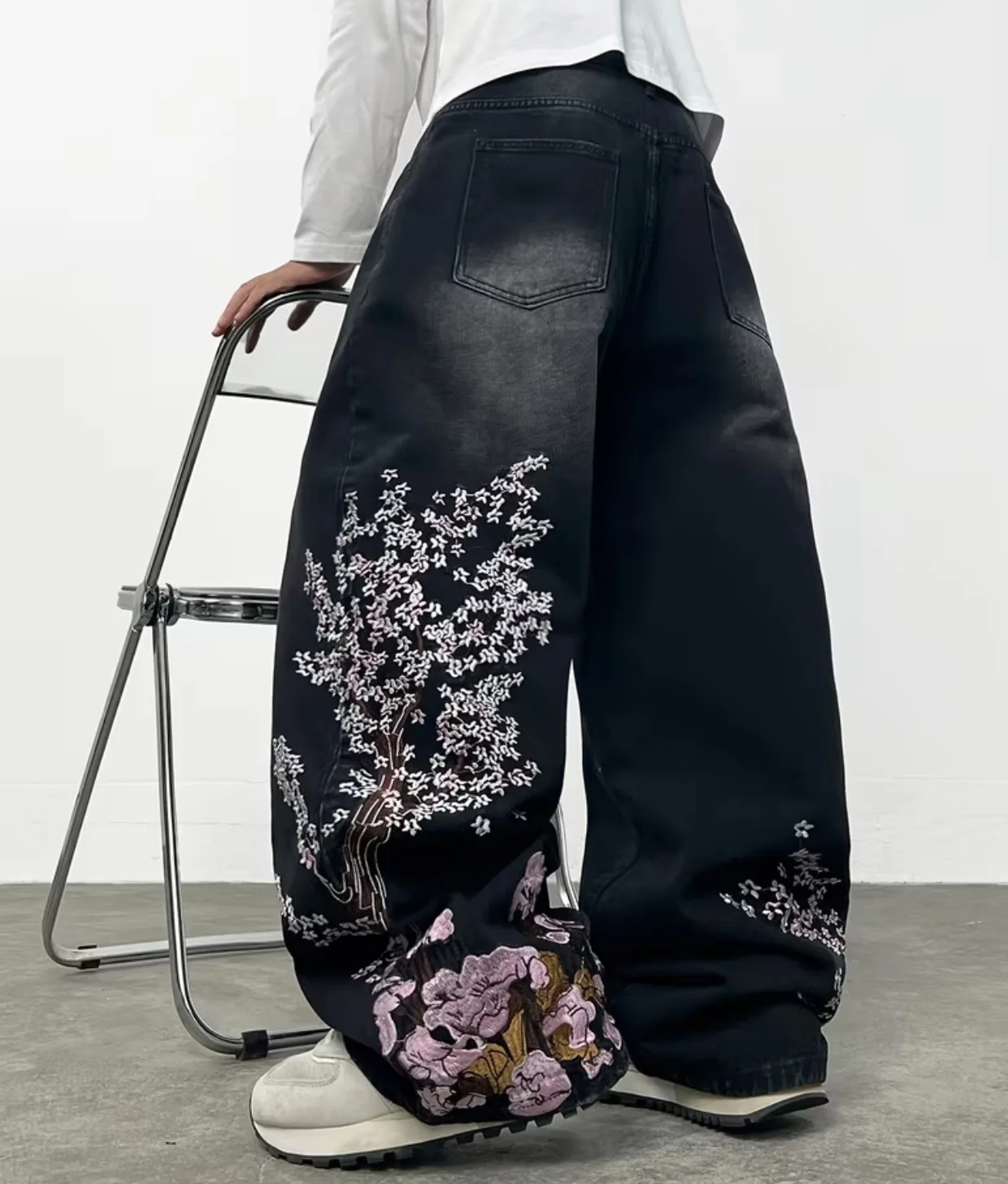 Hip Hop Cherry Blossom Embroidery Baggy Jeans Harajuku Women Wide Leg High Waisted Denim Pants Y2k Trend Jeans Women Clothing
Hip Hop Cherry Blossom Embroidery Baggy Jeans Harajuku Women Wide Leg High Waisted Denim Pants Y2k Trend Jeans Women Clothing
