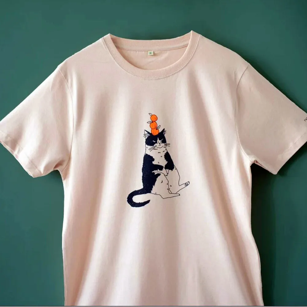 Orange Cat Printing Cute Graphic Tees Khaki Short Sleeve Loose Cotton Unisex T Shirts Summer Round Neck Cat Lover's Tops
Orange Cat Printing Cute Graphic Tees Khaki Short Sleeve Loose Cotton Unisex T Shirts Summer Round Neck Cat Lover's Tops
