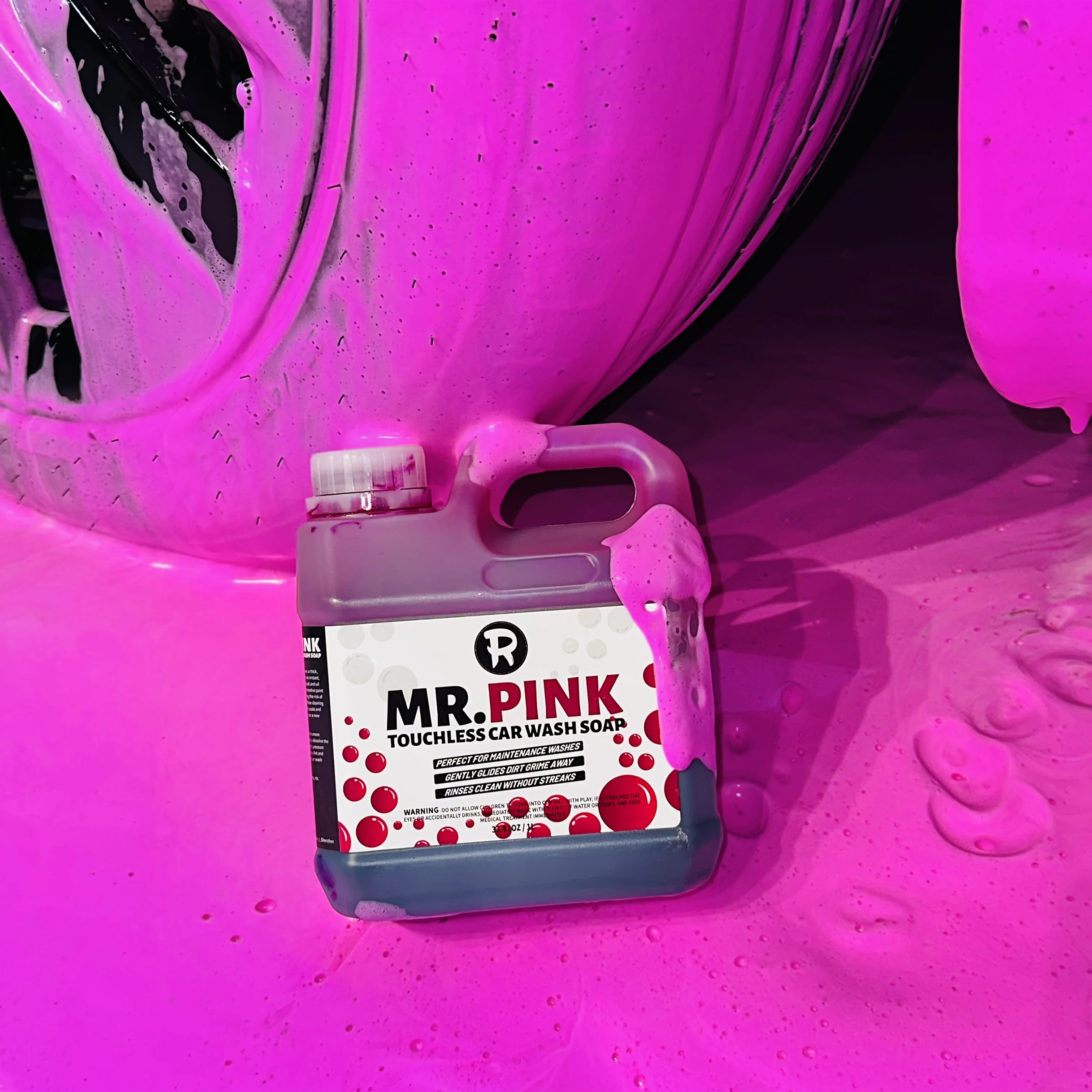 Ultra-Visible Pink Snow Foam Pre-Wash Soap Designed for Touchless Car Cleaning, Effectively Removes Dirt And Road Grime with
Ultra-Visible Pink Snow Foam Pre-Wash Soap Designed for Touchless Car Cleaning, Effectively Removes Dirt And Road Grime with