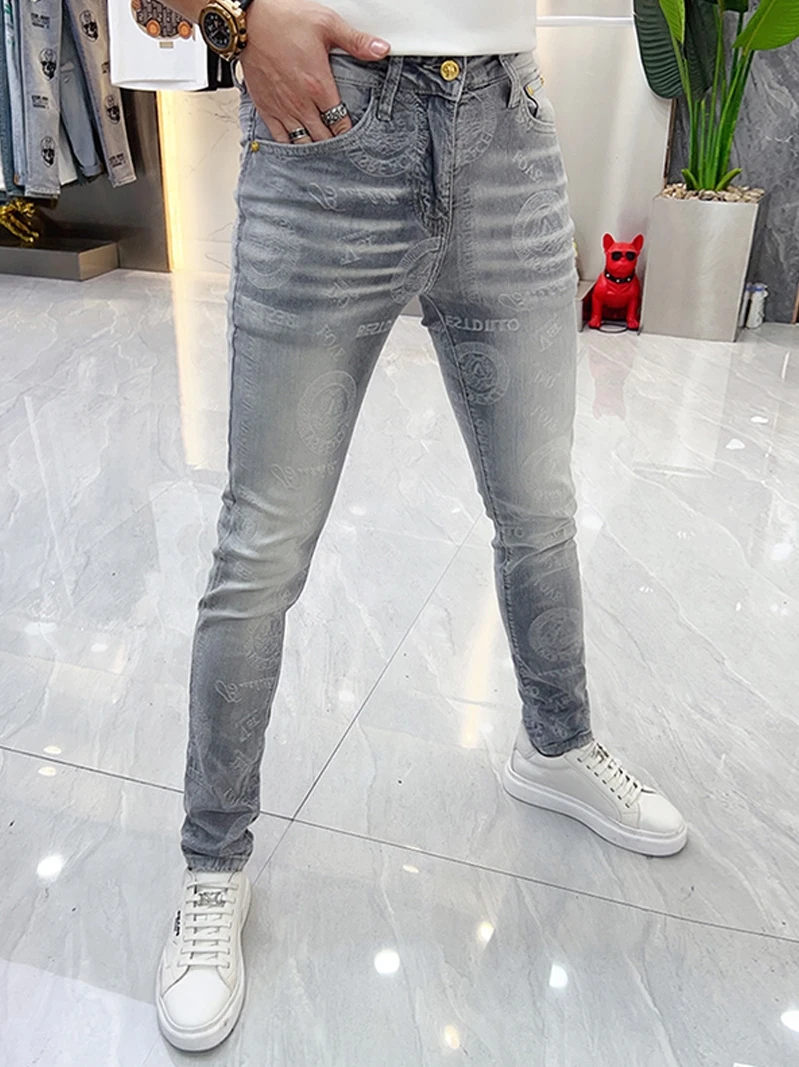 Мужские джинсы Light Wa Slim Fit, летние модные брендовые брюки с индивидуальным принтом, универсальные тонкие эластичные длинные брюки, повседневные прямые брюки
Мужские джинсы Light Wa Slim Fit, летние модные брендовые брюки с индивидуальным принтом, универсальные тонкие эластичные длинные брюки, повседневные прямые брюки