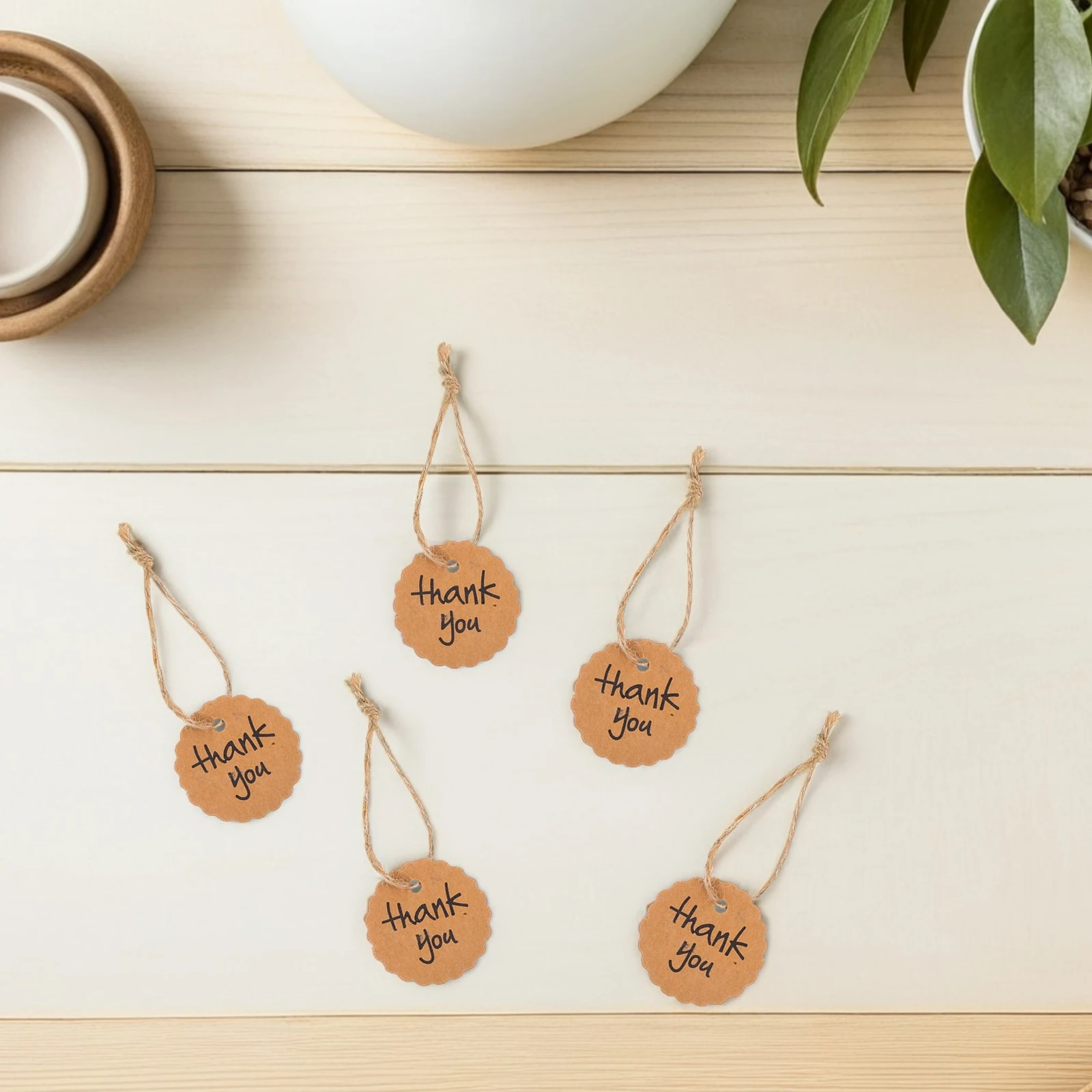 100 Pcs Kraft Paper Hang Tag Thank You Label Wedding Favor European and American Round
100 Pcs Kraft Paper Hang Tag Thank You Label Wedding Favor European and American Round