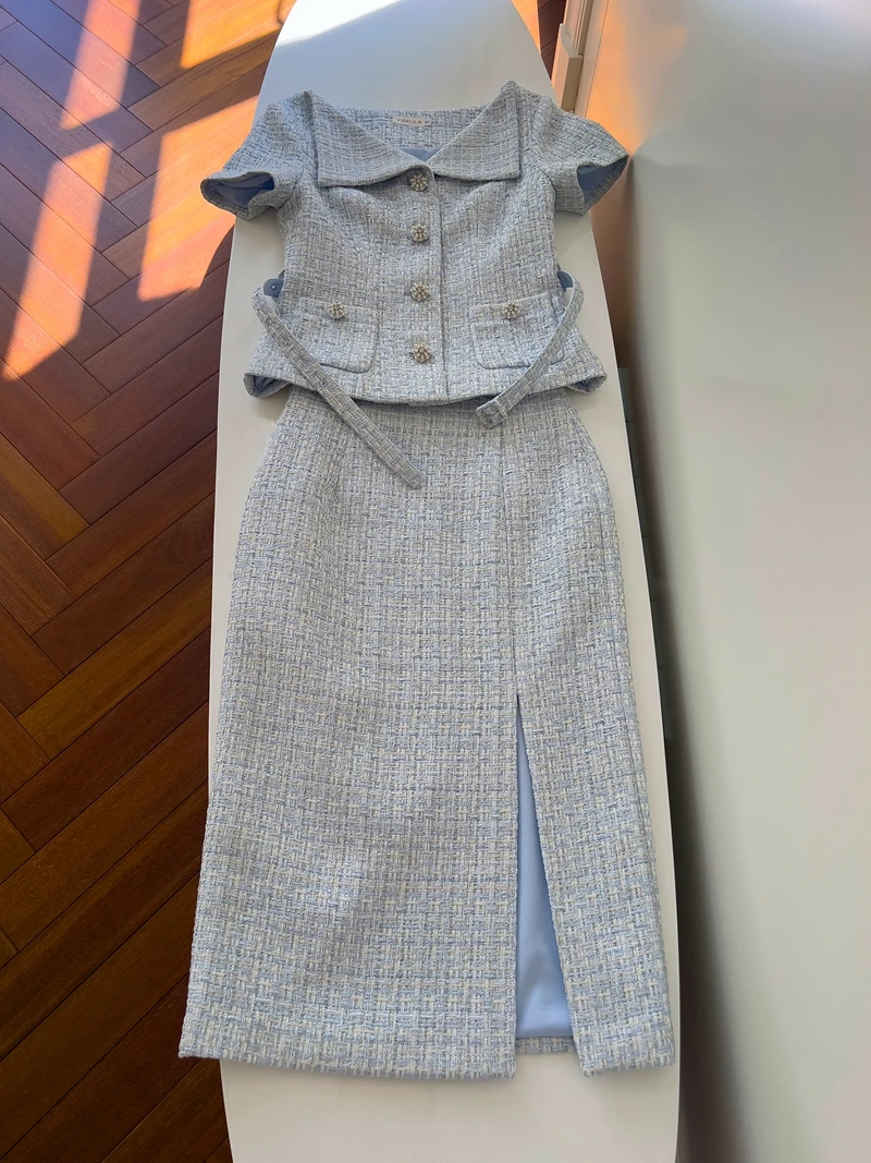 Retro Blue Woolen ort Sve Coat High Waist Slit Midi Skirt Set Faionable Wedding Guest Dr for Women in Their 30s
Retro Blue Woolen ort Sve Coat High Waist Slit Midi Skirt Set Faionable Wedding Guest Dr for Women in Their 30s