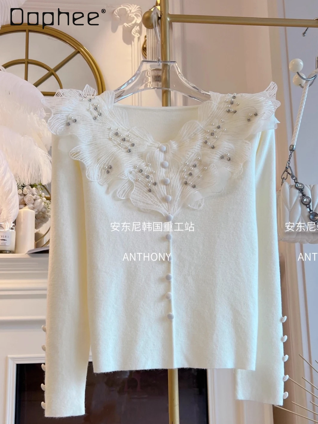 Heavy Beaded Rhinestone Ruffled Slim Base Sweater Knitted Top Solid Color Versatile Fashion Elegant White Long Sleeve Sweaters
Heavy Beaded Rhinestone Ruffled Slim Base Sweater Knitted Top Solid Color Versatile Fashion Elegant White Long Sleeve Sweaters