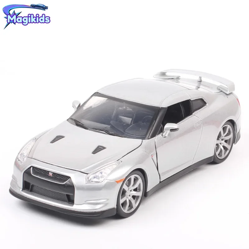 1:24 Brian's 2009 Nissan Skyline GTR R35 Vehicle Metal Car Diecast Model Toy Collectible J44
1:24 Brian's 2009 Nissan Skyline GTR R35 Vehicle Metal Car Diecast Model Toy Collectible J44