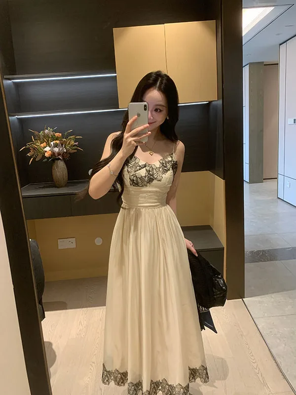 XINYI Summer Casual Style Floral Print Halter Dress with Open Cardigan Women's Fashion Set Polyester Fiber Two-Piece Suit
XINYI Summer Casual Style Floral Print Halter Dress with Open Cardigan Women's Fashion Set Polyester Fiber Two-Piece Suit