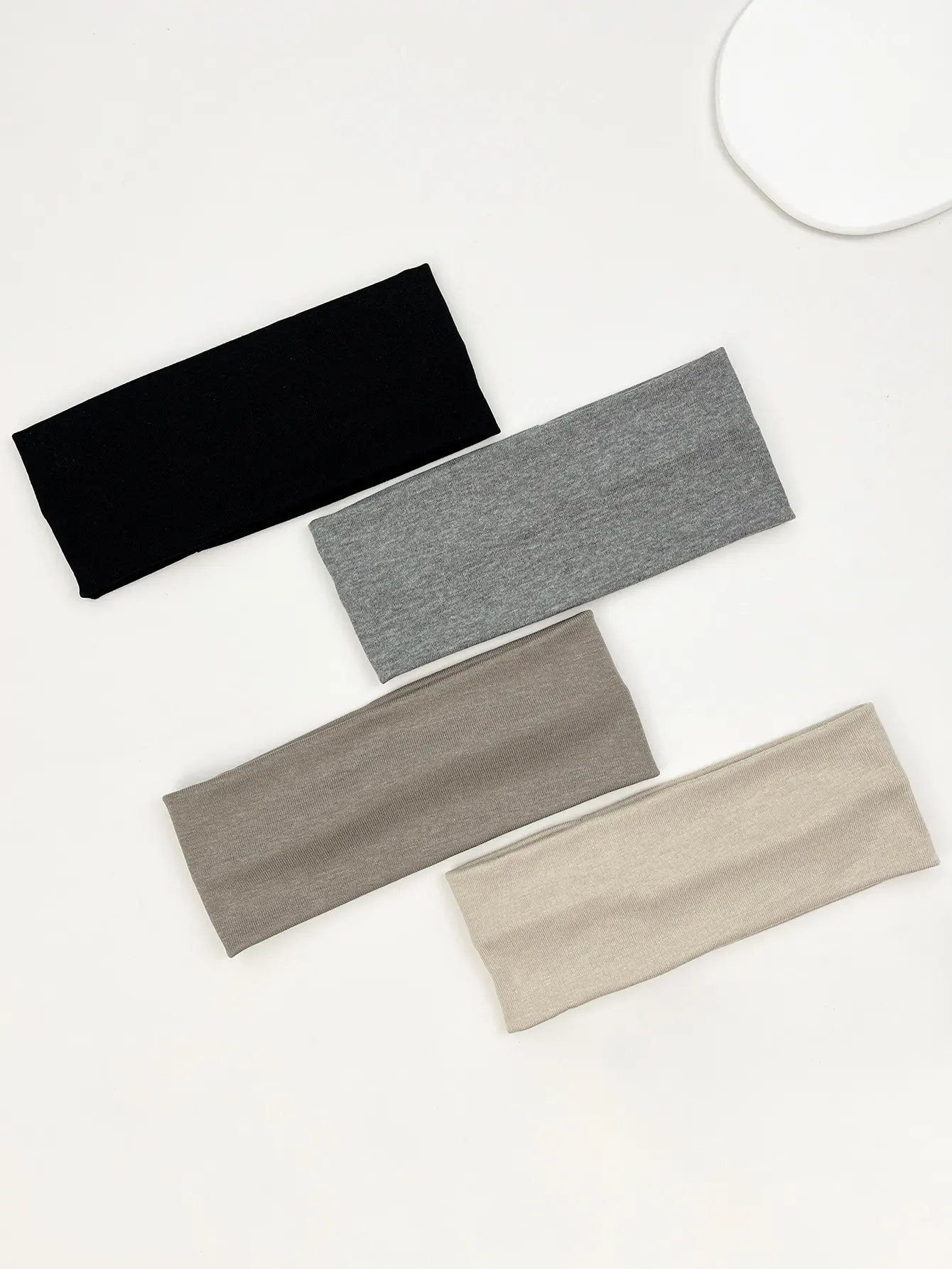 4Pcs/Set Fashion Knitted Hair Bands Women Solid Color Wide Elastic Headband Sport Yoga Hairband Soft Wash Face Makeup Headwrap
4Pcs/Set Fashion Knitted Hair Bands Women Solid Color Wide Elastic Headband Sport Yoga Hairband Soft Wash Face Makeup Headwrap