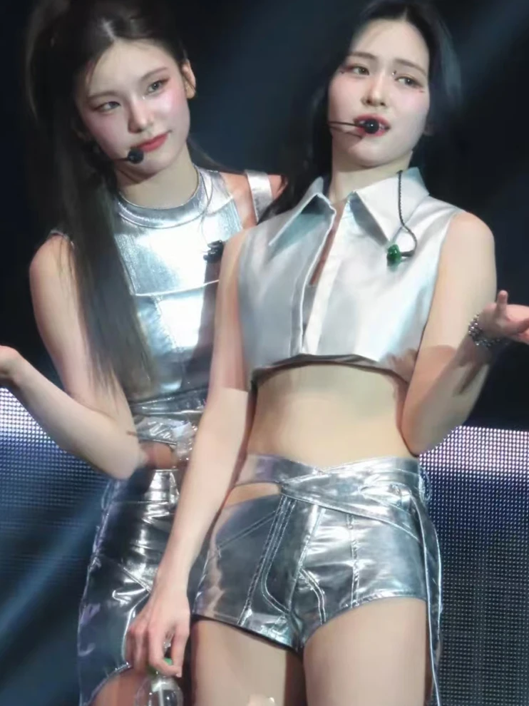 Sexy Silver PU Shorts Stage Performance Dance Outfit Jazz Dance Costume Short Skirt Female Group Performance Uniform
Sexy Silver PU Shorts Stage Performance Dance Outfit Jazz Dance Costume Short Skirt Female Group Performance Uniform