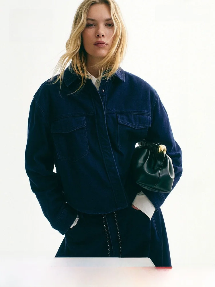 Новые весенние женские джинсовые повседневные длинные свечи на пуговицах из смеси хлопка и полиэстера H&M 32209
Новые весенние женские джинсовые повседневные длинные свечи на пуговицах из смеси хлопка и полиэстера H&M 32209