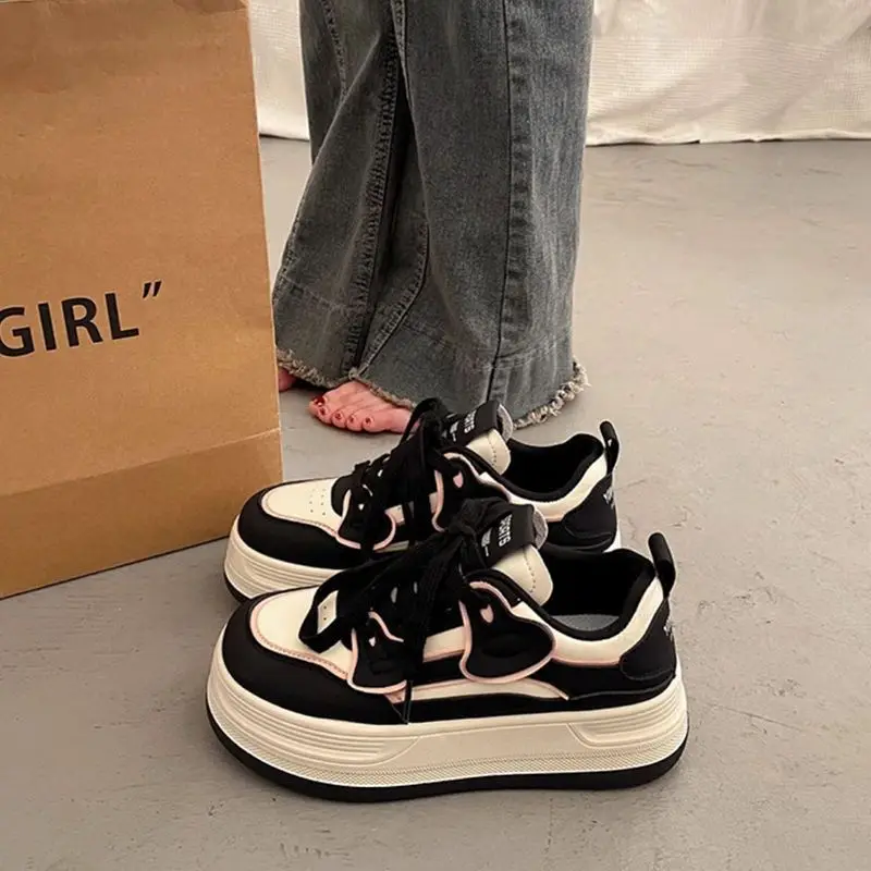 Korean Platform Sports Shoes Skateboard Women's Sneakers Casual Tennis Female Flats Kawaii Vulcanize Fashion Footwear
Korean Platform Sports Shoes Skateboard Women's Sneakers Casual Tennis Female Flats Kawaii Vulcanize Fashion Footwear