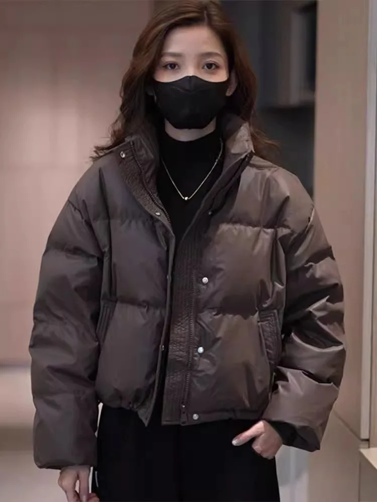 Карамельная или американская куртка из искусственной кожи и хлопка для женщин, новая модная зимняя теплая верхняя одежда малого размера
Карамельная или американская куртка из искусственной кожи и хлопка для женщин, новая модная зимняя теплая верхняя одежда малого размера