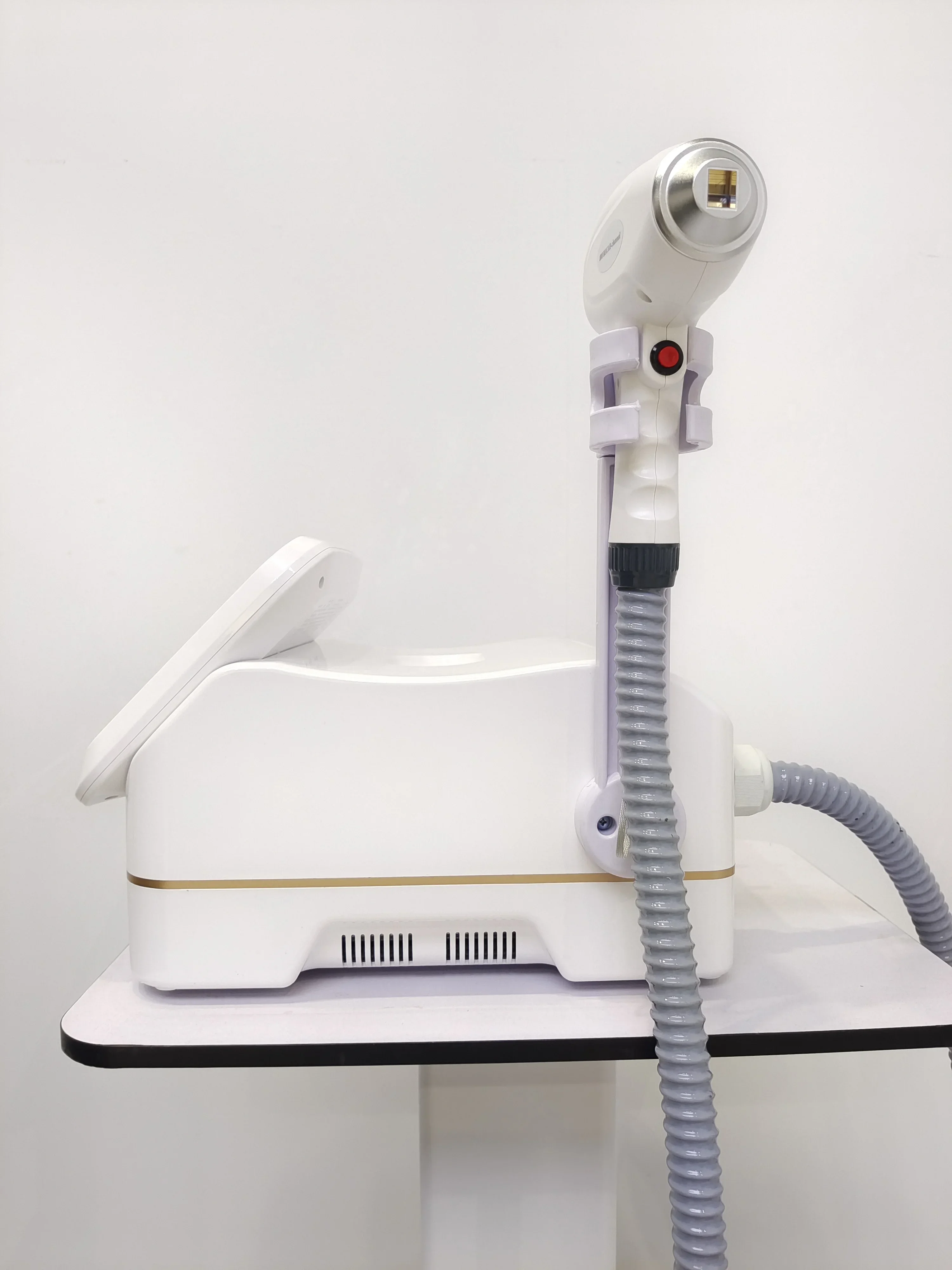 2026 New Mini 3 Waves Ice Platinum Epilator 4000w 755 808 1064nm Diode Laser Hair Removal Depilator Machine Skin Rejuvenation
2026 New Mini 3 Waves Ice Platinum Epilator 4000w 755 808 1064nm Diode Laser Hair Removal Depilator Machine Skin Rejuvenation
