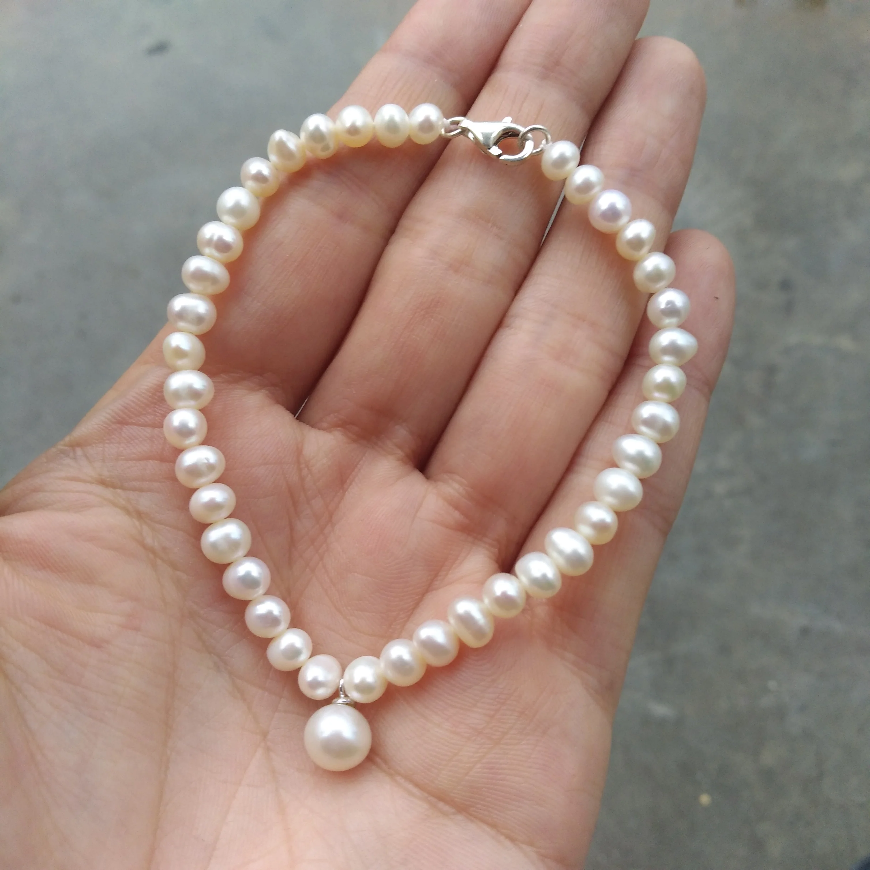 Gorgeouas Beautiful Pretty AAA akoya natural pearl bracelet 18cm + round white pearl pendant S925 Customizable
Gorgeouas Beautiful Pretty AAA akoya natural pearl bracelet 18cm + round white pearl pendant S925 Customizable