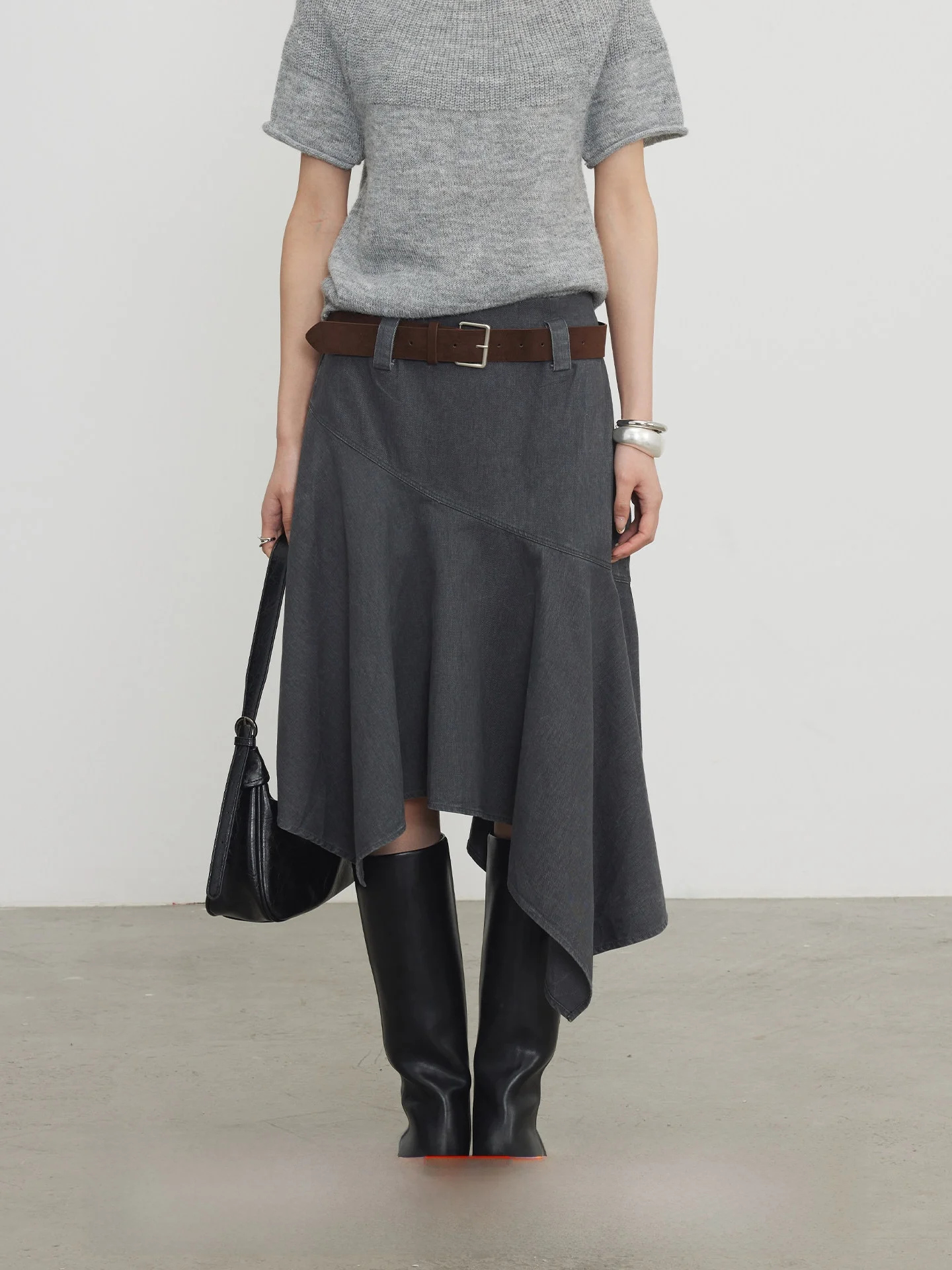 KEARA Grey Smoke High Waist Asymmetrical Design Midi Skirt Women's Spring High-End Versatile Personality Denim Skirt
KEARA Grey Smoke High Waist Asymmetrical Design Midi Skirt Women's Spring High-End Versatile Personality Denim Skirt