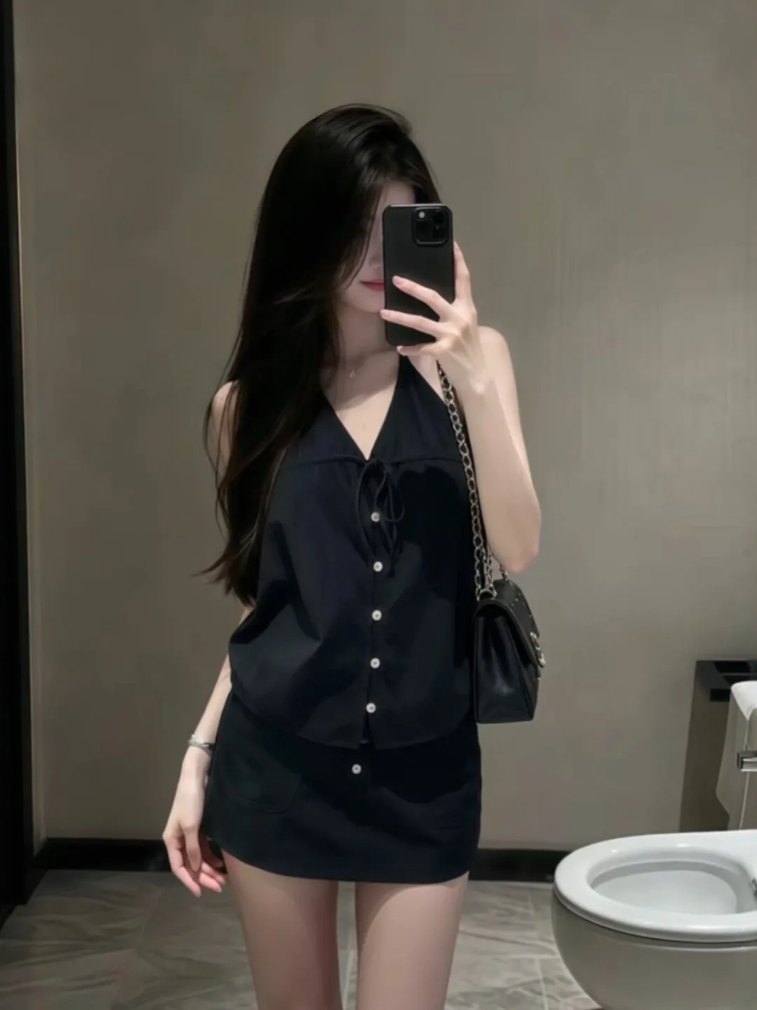 Summer New Sexy V-Neck Backless Sleeveless Tank Top And Halter Skirt Women's Fashion Set Breathable Short Sleeve High Waist
Summer New Sexy V-Neck Backless Sleeveless Tank Top And Halter Skirt Women's Fashion Set Breathable Short Sleeve High Waist