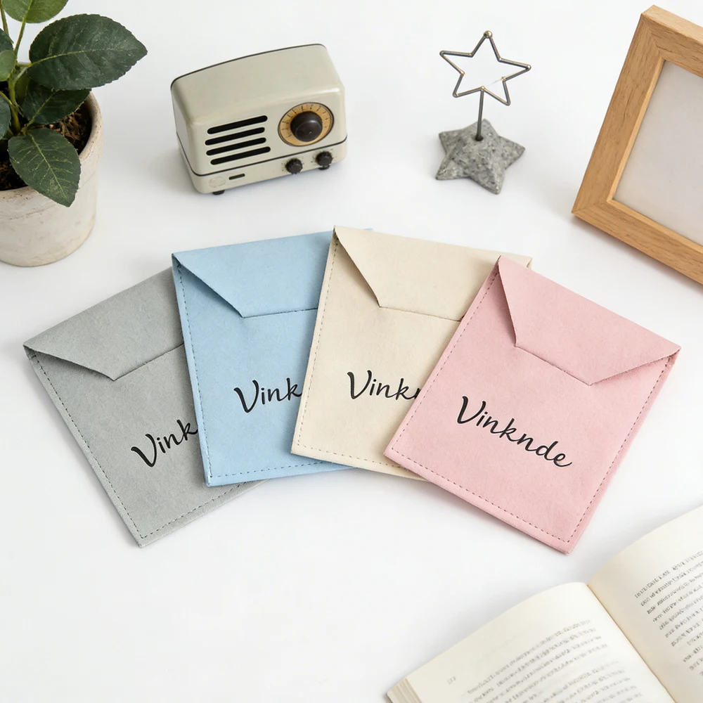 50 шт./лот: Персонализированные мешочки из микрофибры и замши для ювелирных изделий, высококачественные конверты-упаковки, подарочные мешочки для свадебных сувениров, органайзеры для хранения
50 шт./лот: Персонализированные мешочки из микрофибры и замши для ювелирных изделий, высококачественные конверты-упаковки, подарочные мешочки для свадебных сувениров, органайзеры для хранения